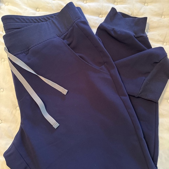 FIGS: NAVY BLUE - Zamora Jogger Scrub Pants, LP - Picture 7 of 7